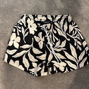 Abercrombie & Fitch Black and Cream Floral Swim Shorts